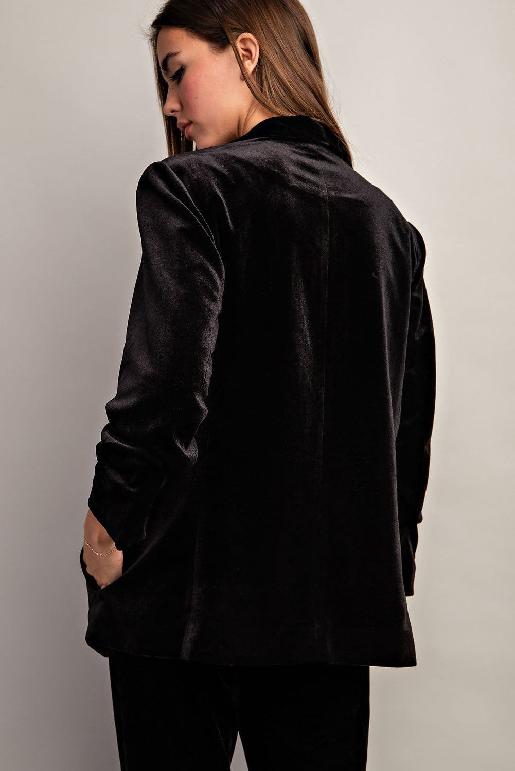 VELVET RUCHED SLEEVE JACKET
