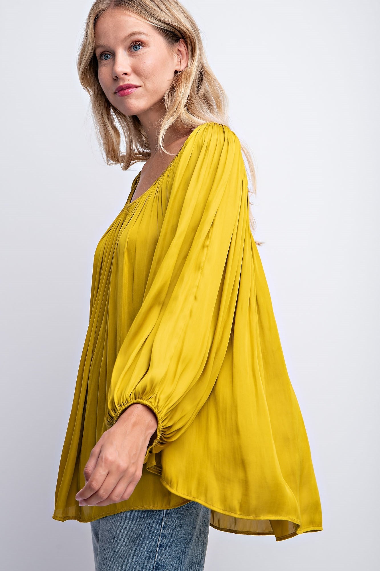 OFF THE SHOULDER PEASANT SOLID TOP
