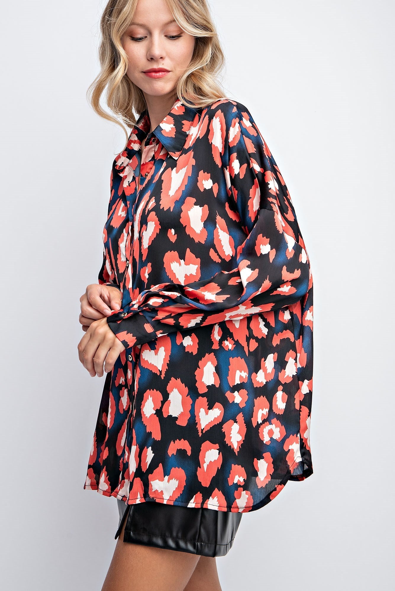HEART SHAPED LEOPARD PRINT SHIRTS