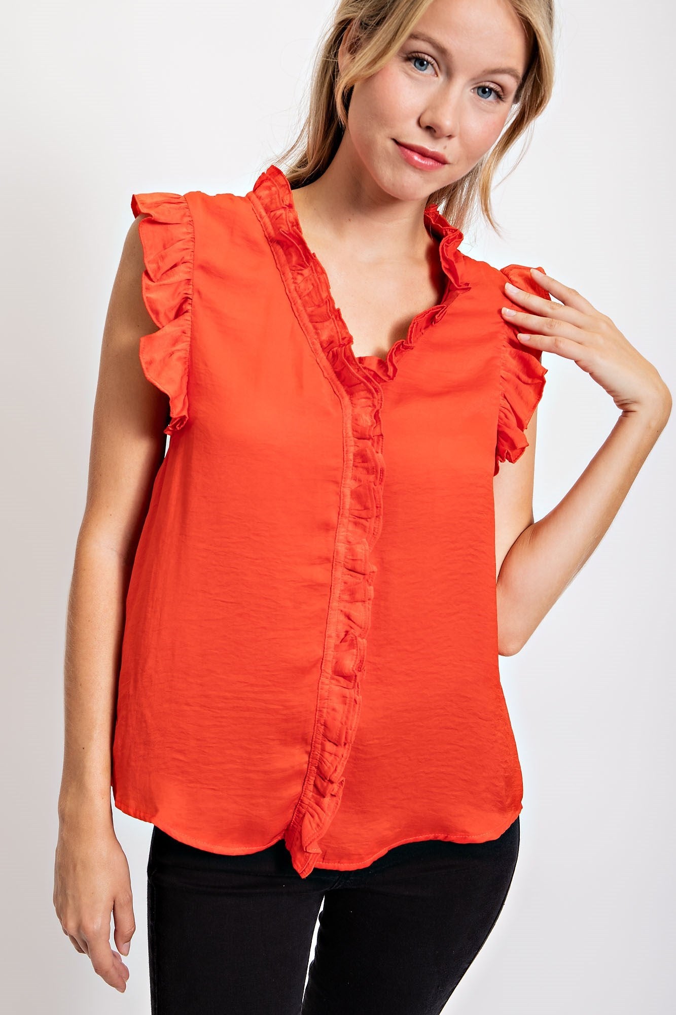 SLEEVELESS RUFFLE SOLID TOP