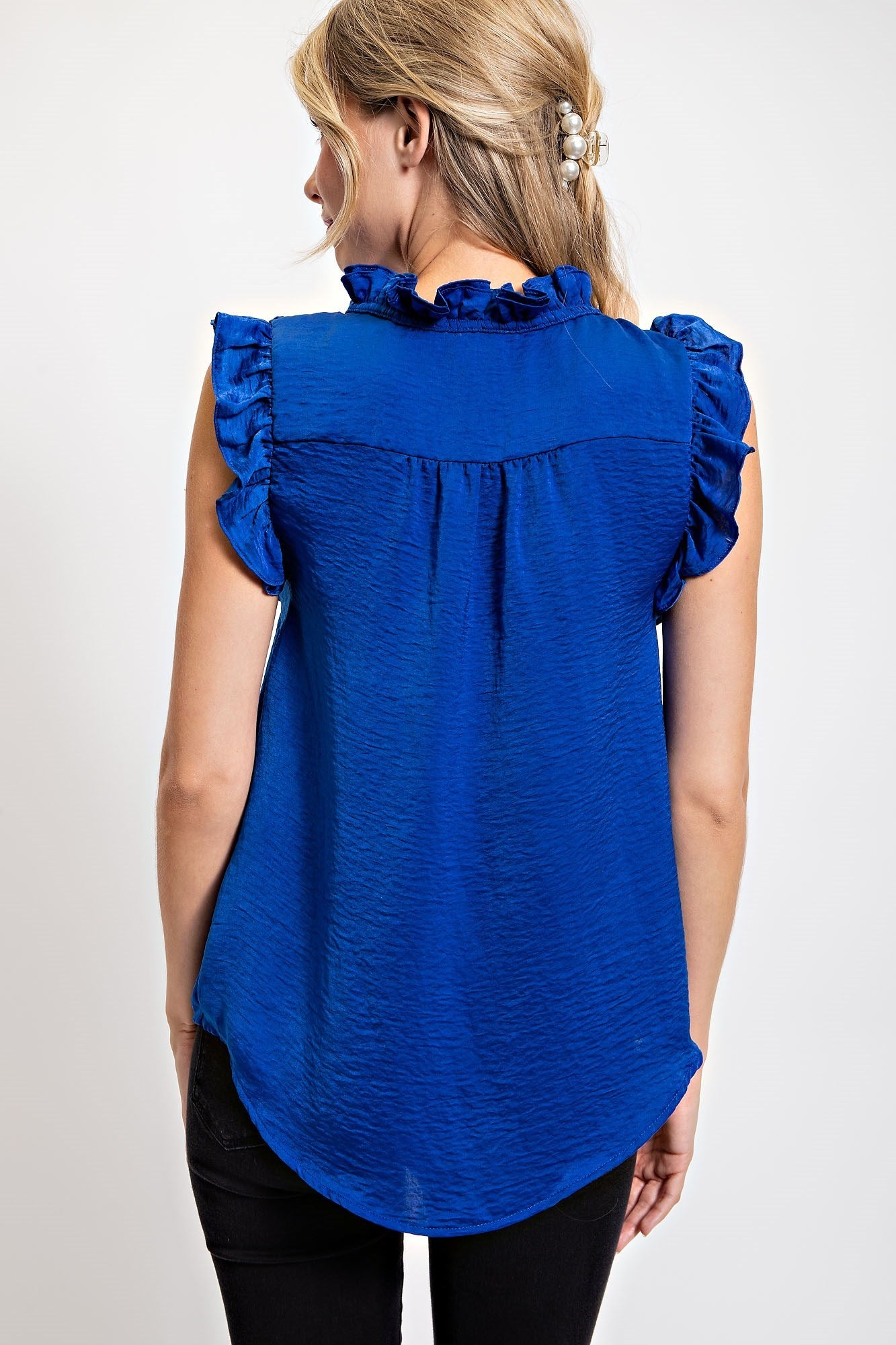 SLEEVELESS RUFFLE SOLID TOP