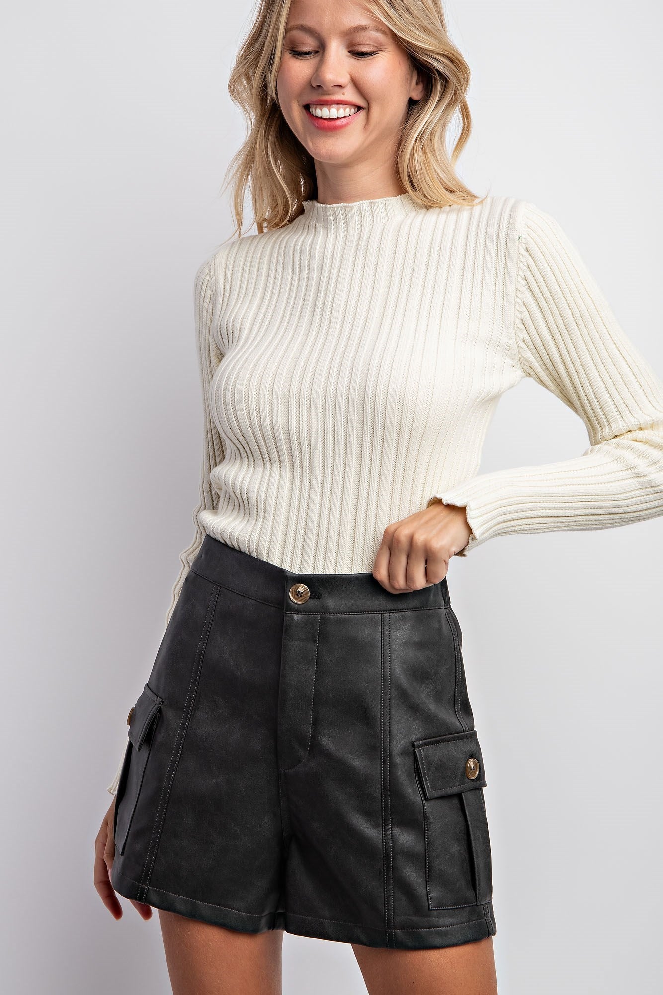 WASHED VEGAN LEATHER SHORT