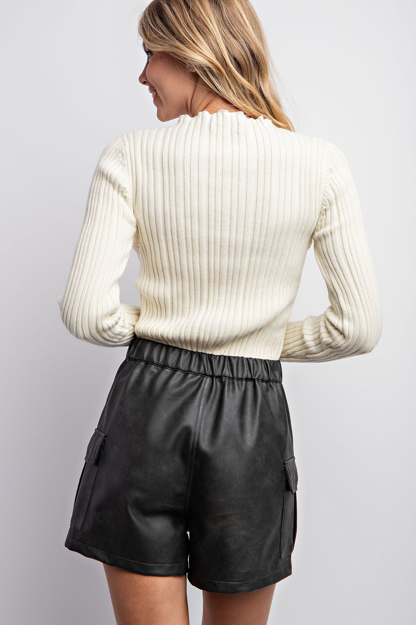 WASHED VEGAN LEATHER SHORT