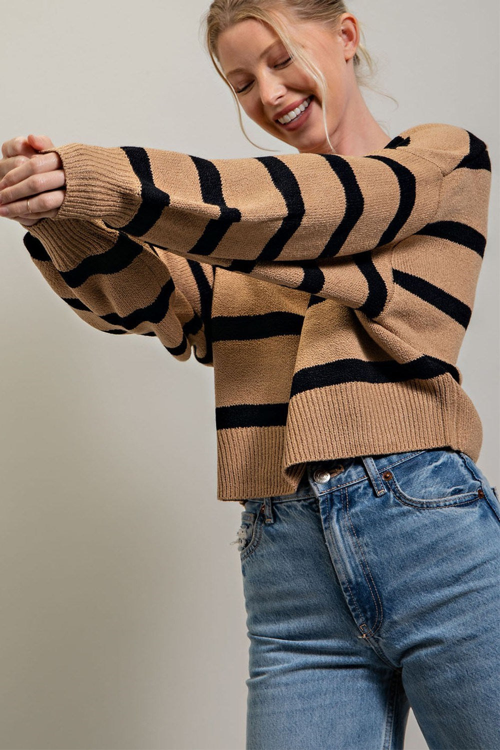STRIPE LONG SLEEVE KNIT TOP