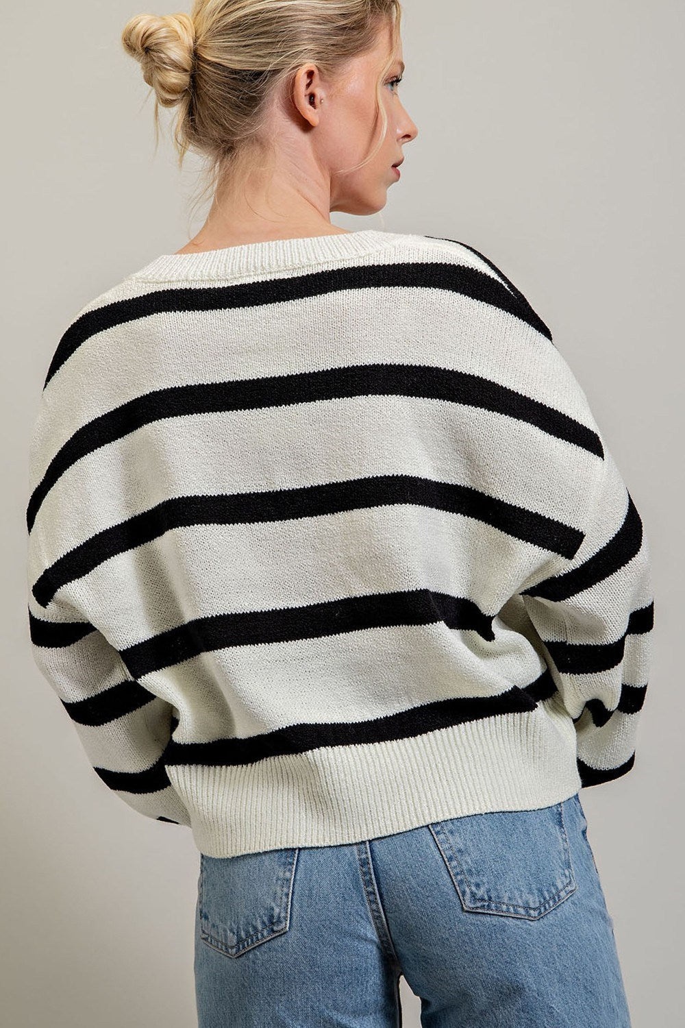 STRIPE LONG SLEEVE KNIT TOP