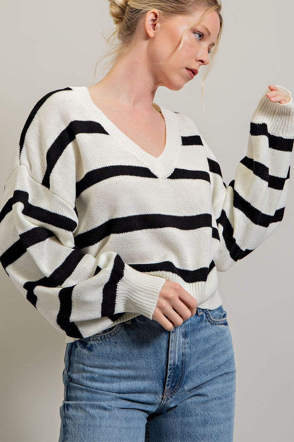 STRIPE LONG SLEEVE KNIT TOP