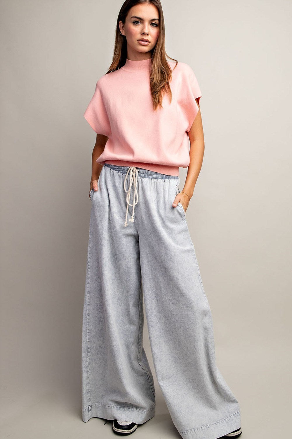 MOCK NECK SHORT SLEEVE TOP