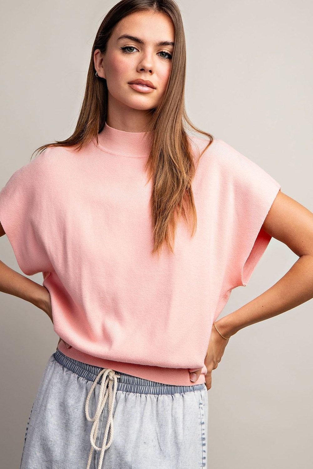 MOCK NECK SHORT SLEEVE TOP
