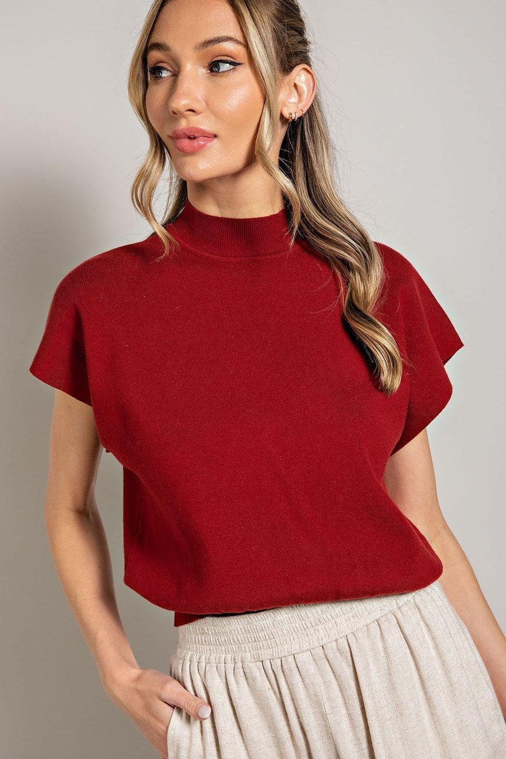 MOCK NECK SHORT SLEEVE TOP