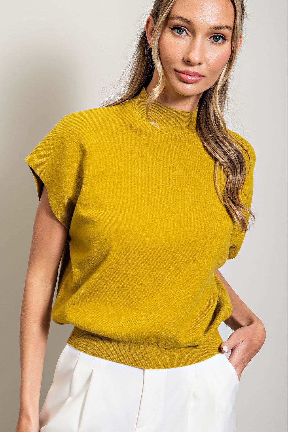 MOCK NECK SHORT SLEEVE TOP