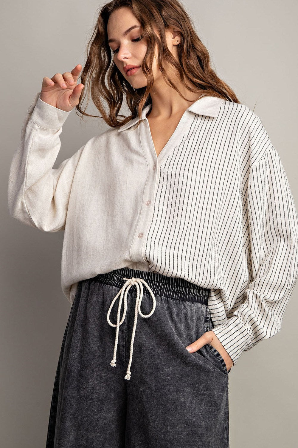 STRIPE BUTTON DOWN SHIRT