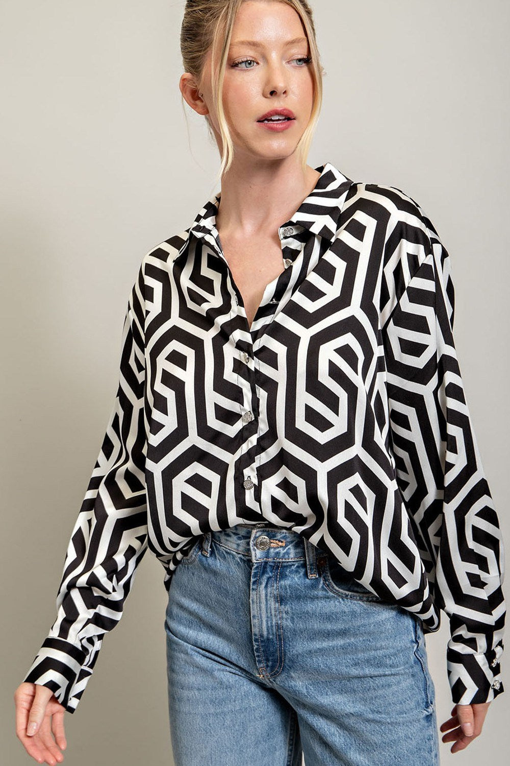 PRINTED BUTTON DOWN LONG SLEEVE TOP