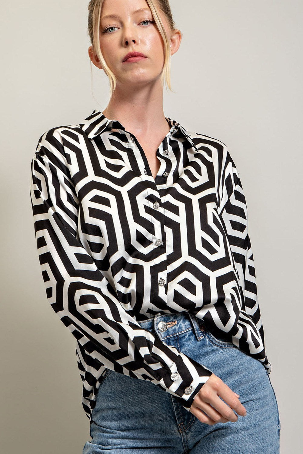 PRINTED BUTTON DOWN LONG SLEEVE TOP