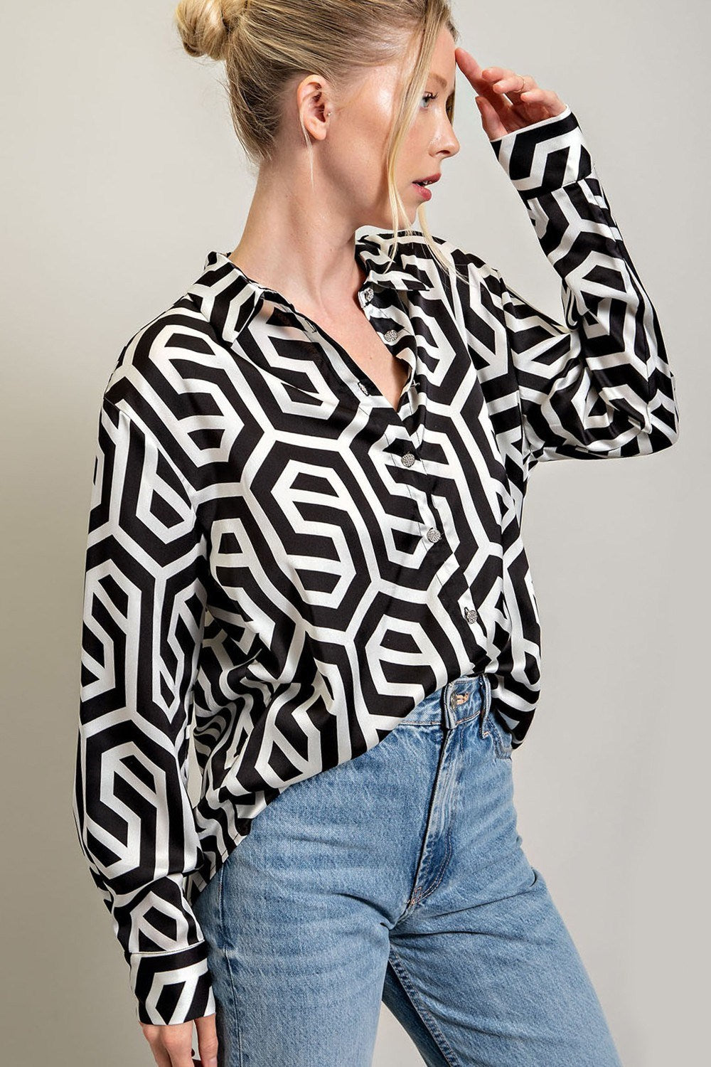 PRINTED BUTTON DOWN LONG SLEEVE TOP