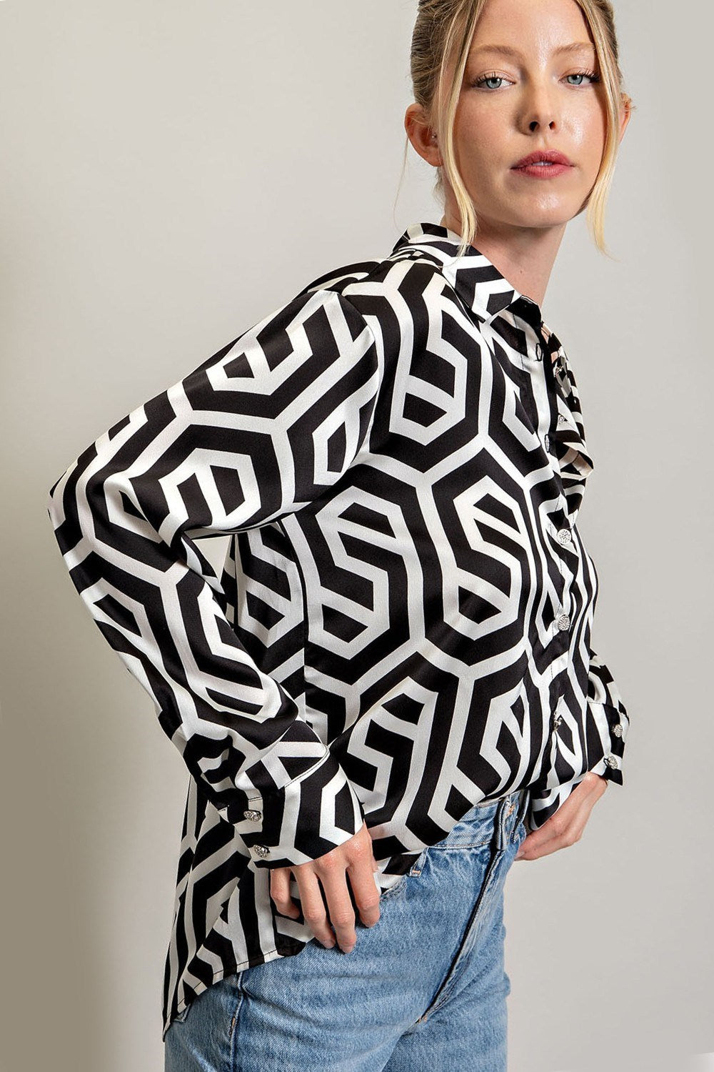 PRINTED BUTTON DOWN LONG SLEEVE TOP