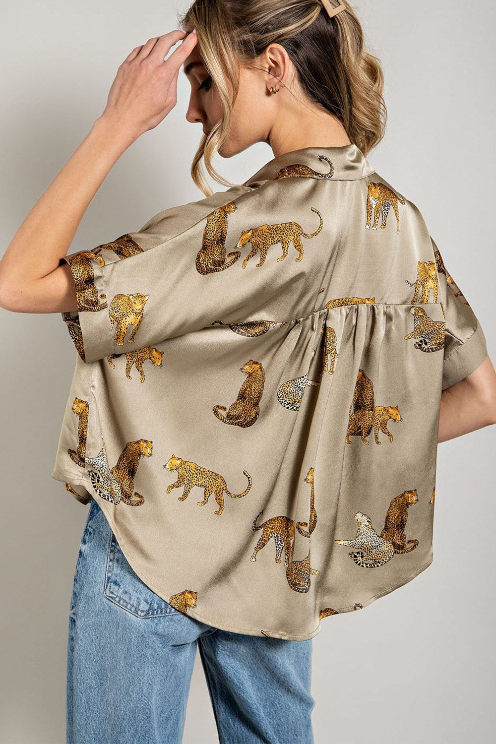 LEOPARD PRINT BUTTON DOWN TOP