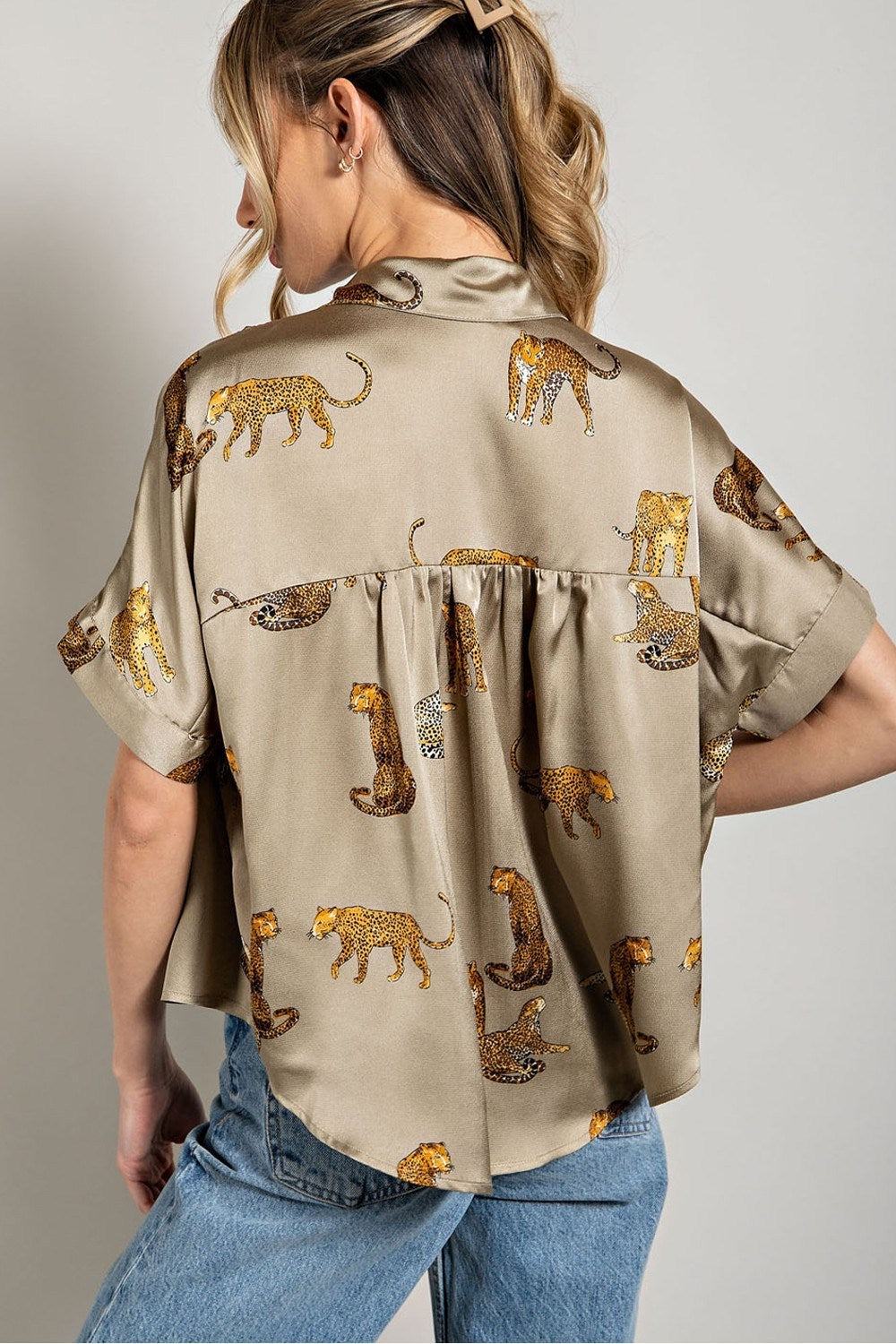 LEOPARD PRINT BUTTON DOWN TOP