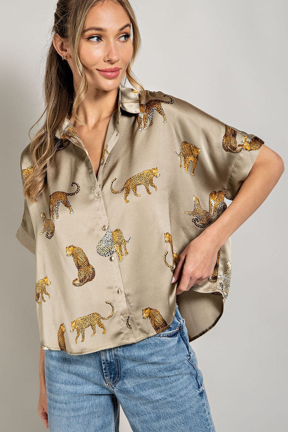 LEOPARD PRINT BUTTON DOWN TOP