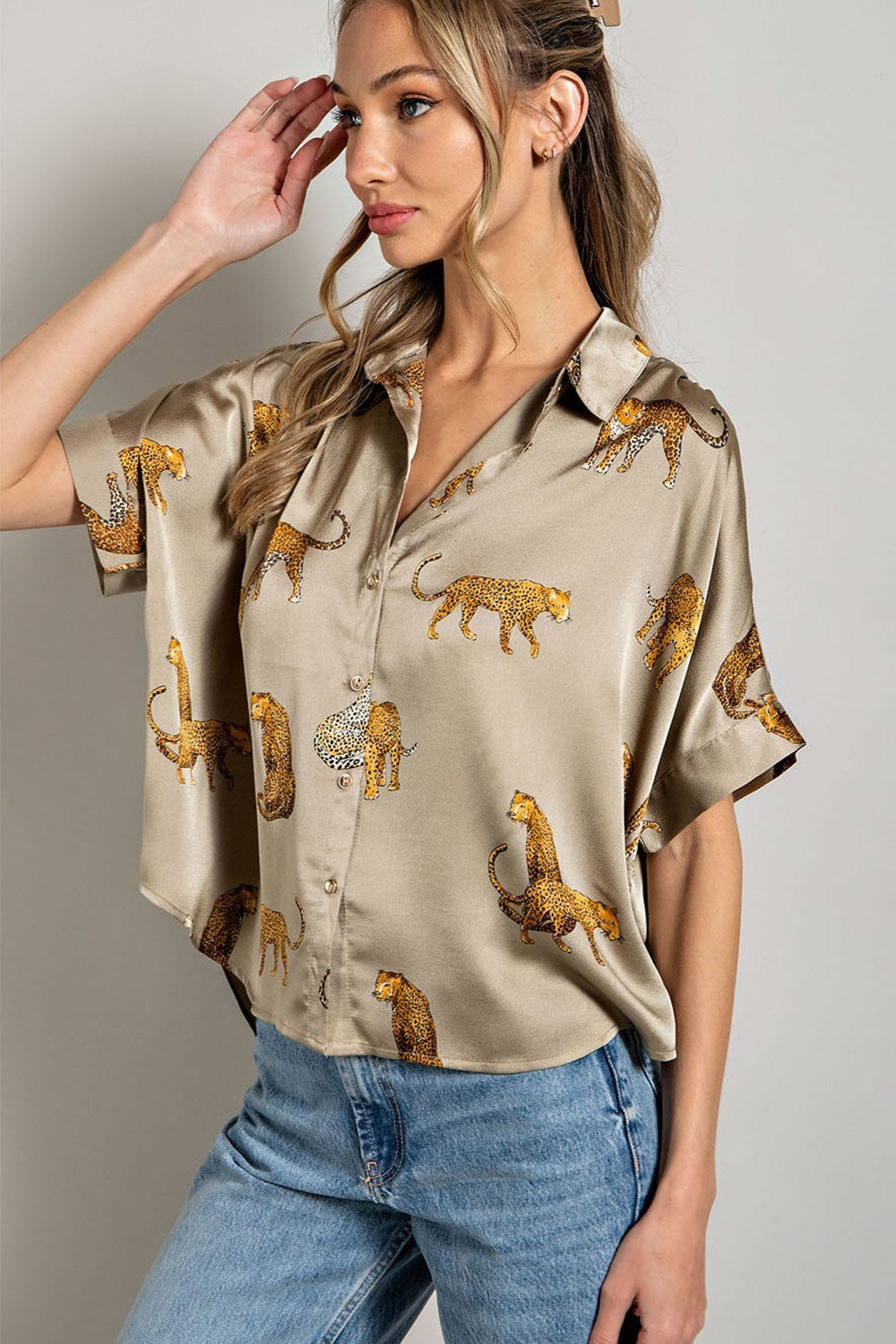LEOPARD PRINT BUTTON DOWN TOP