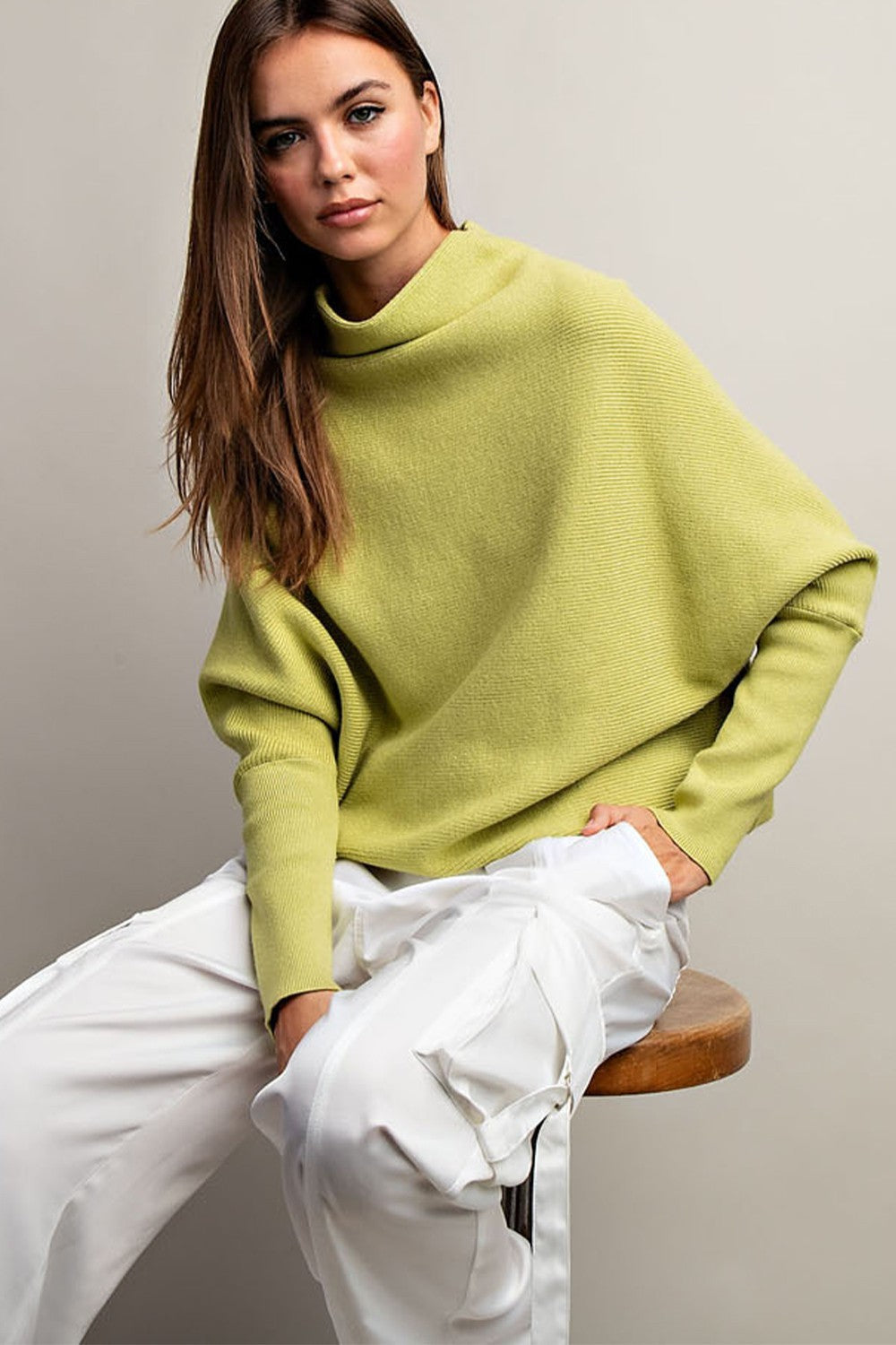 TURTLE NECK LOOSE FIT SWEATER