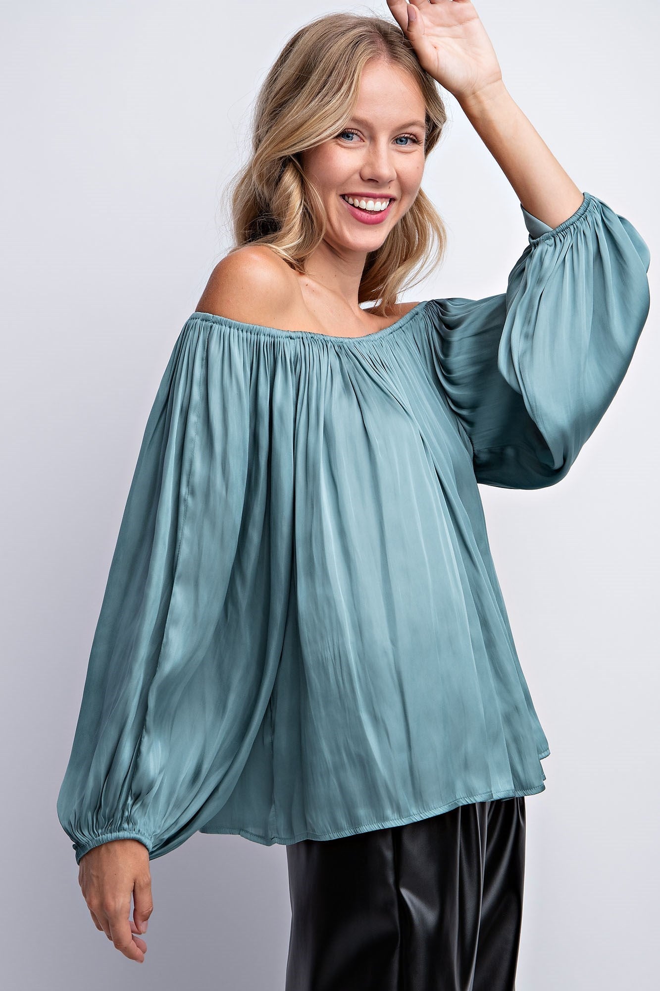OFF THE SHOULDER PEASANT SOLID TOP