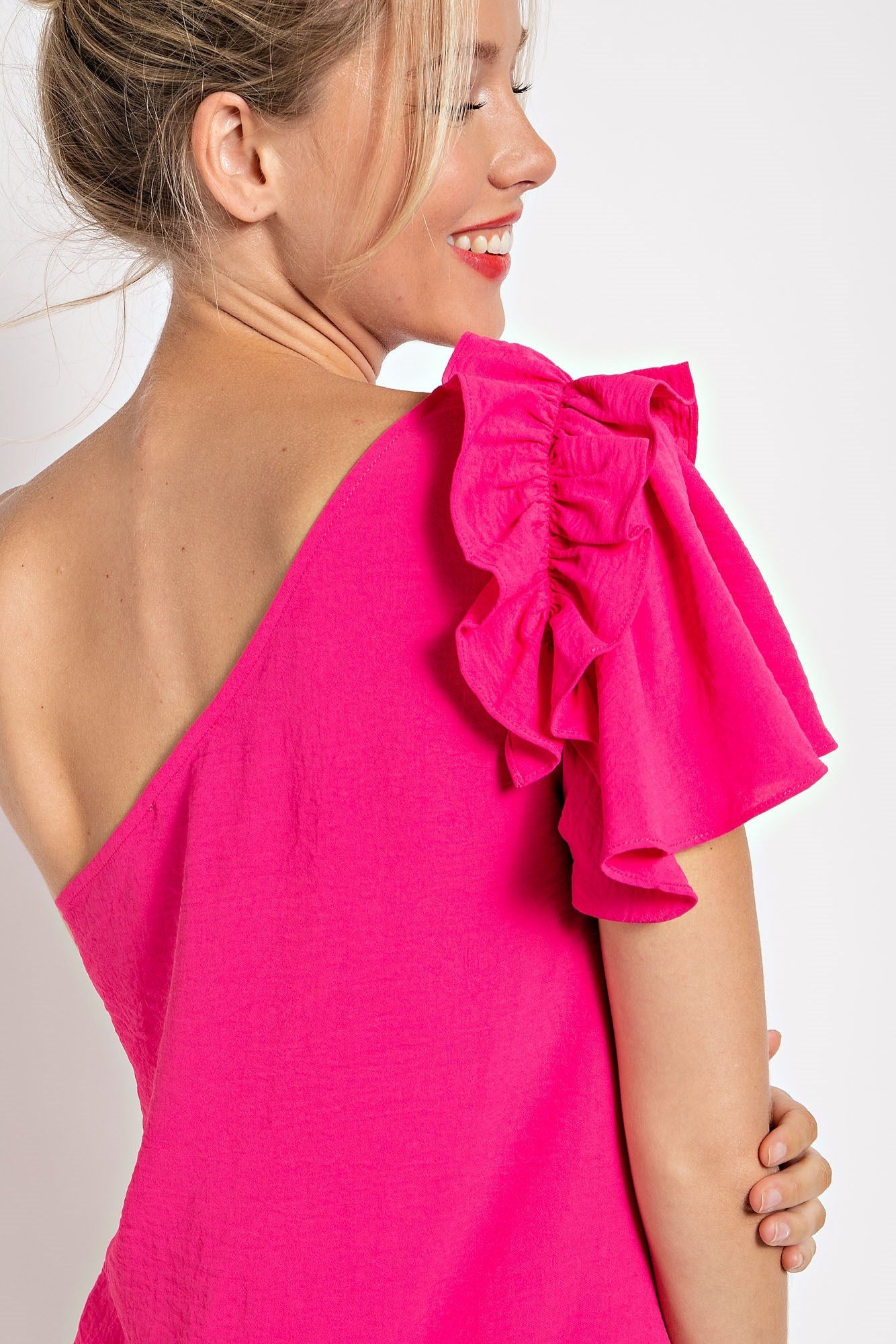 ONE SHOULDER RUFFLE TOP