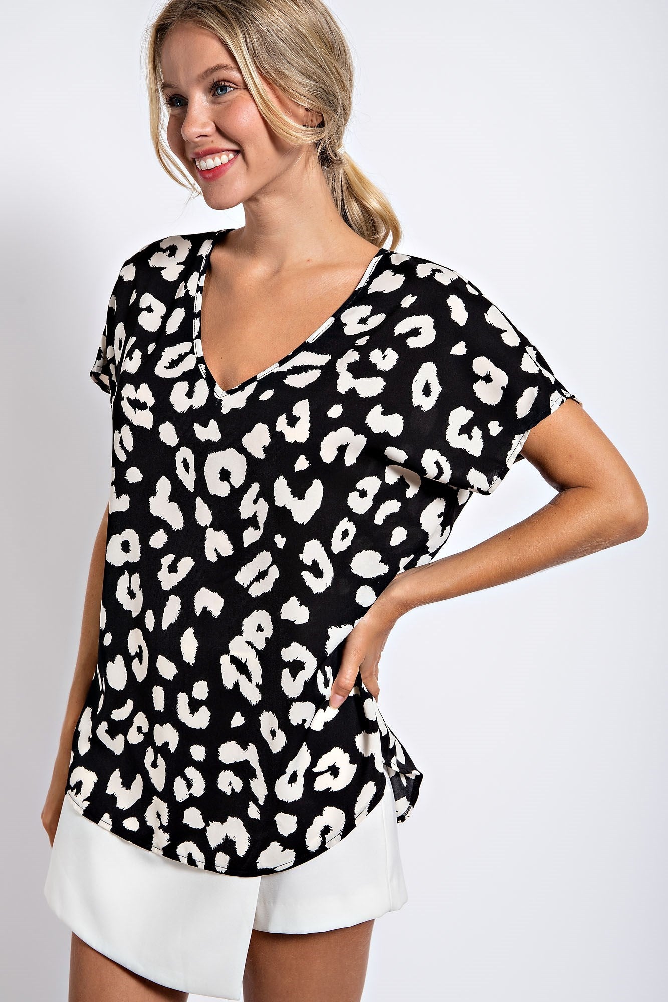 LEOPARD PRINT CAP SLEEVE TOP