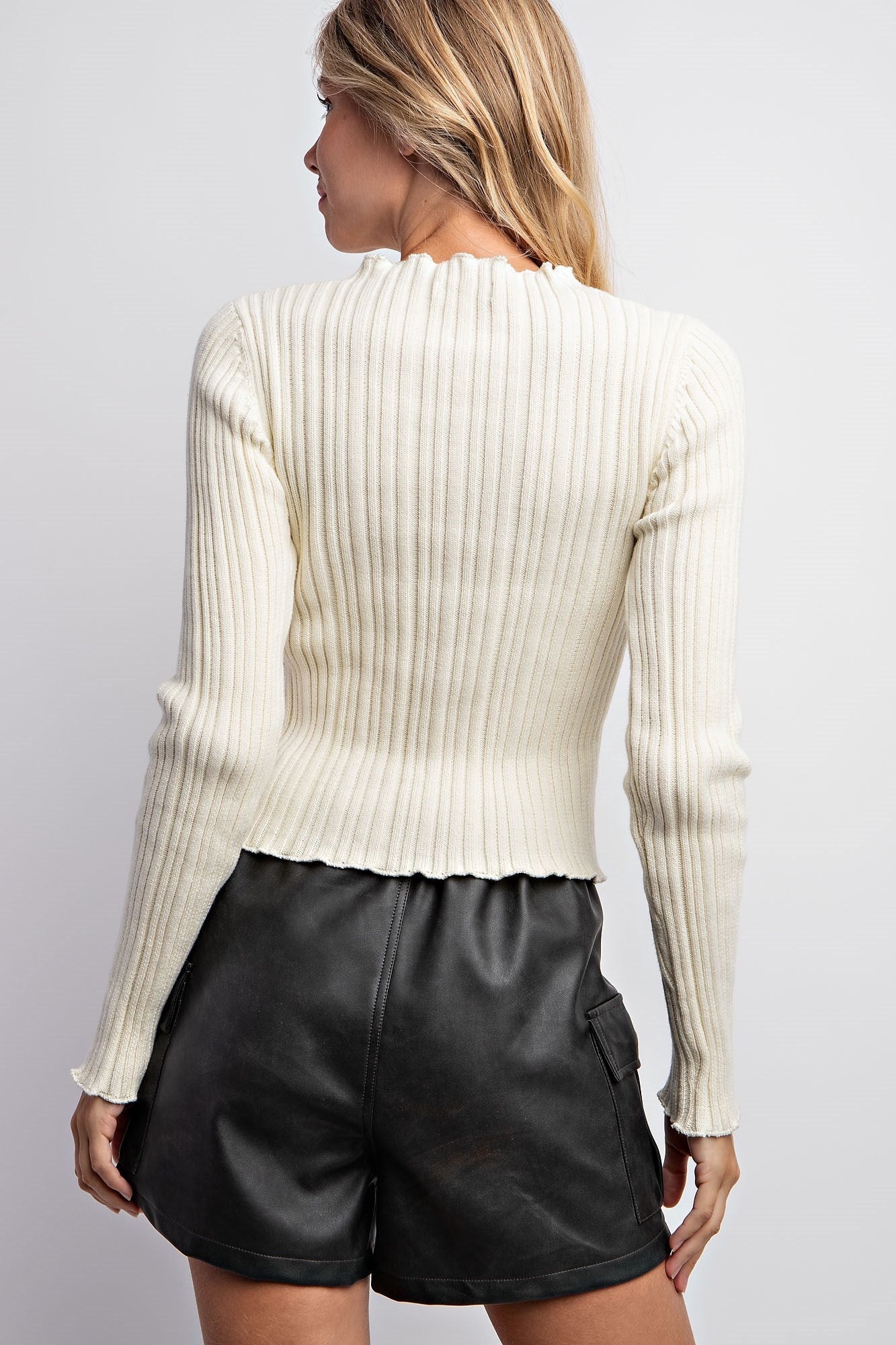 LETTUCE MERROW EDGE RIBBED SWEATER TOP