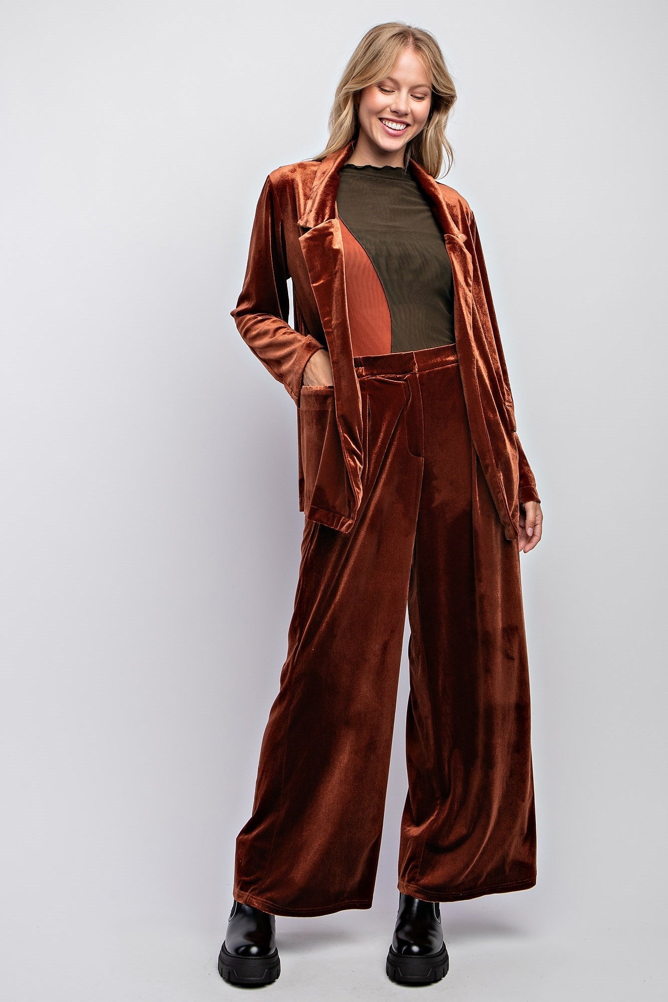 STRECTH VELVET BLAZER & PANTS