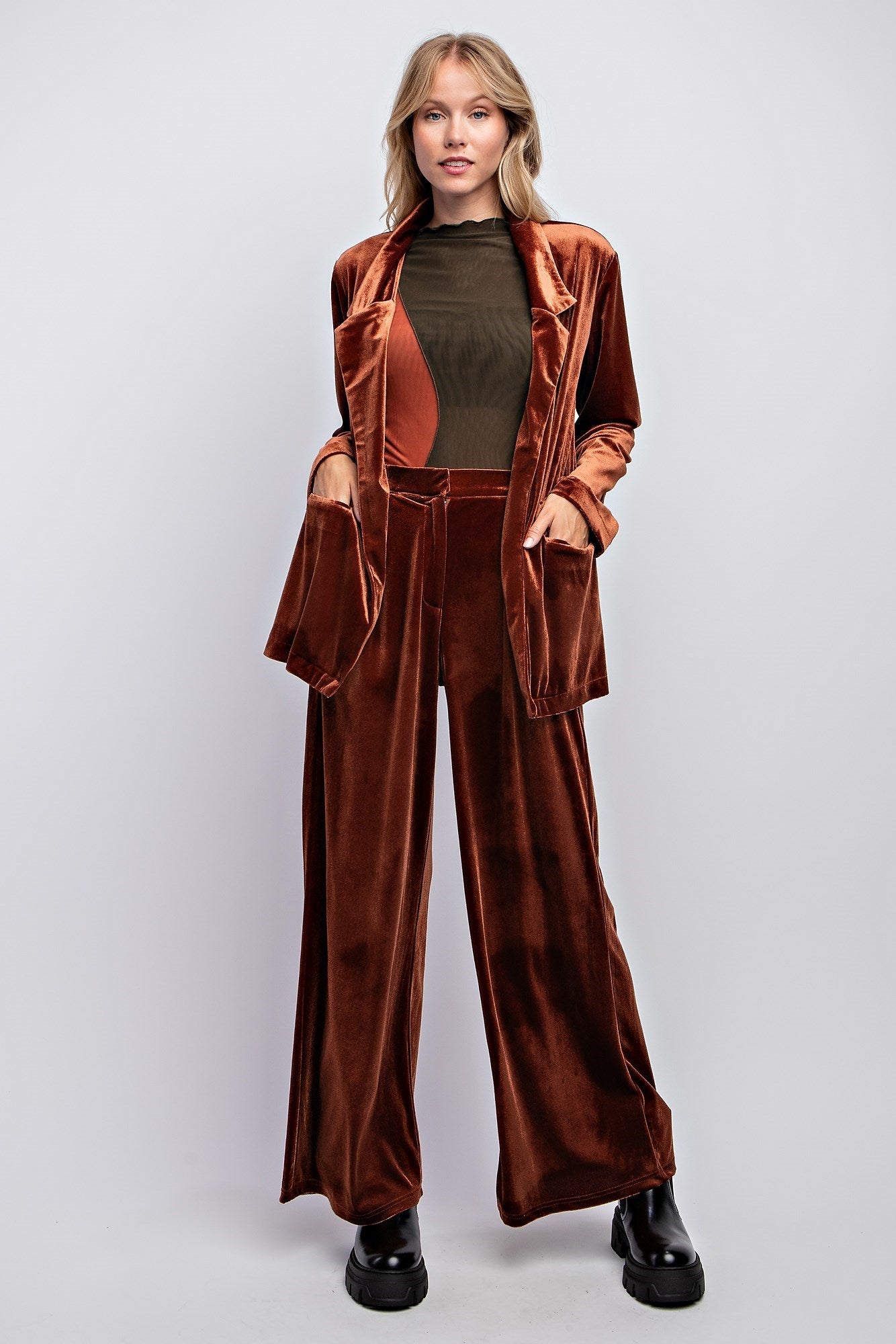 STRECTH VELVET BLAZER & PANTS