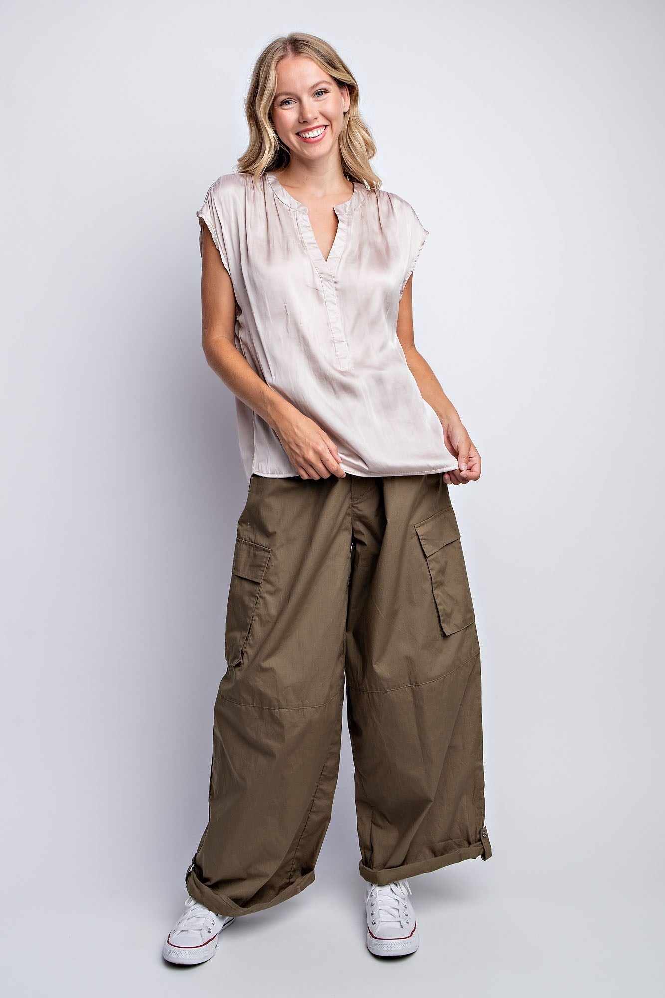 SOLID SATIN V-PLACKET TOP