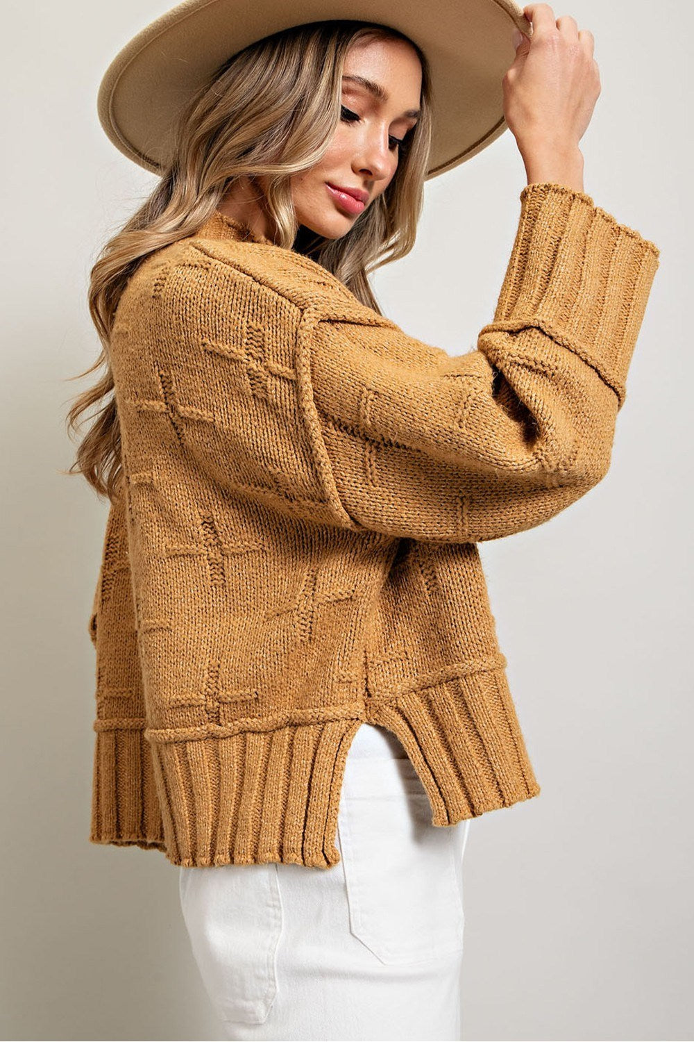 TURTLE NECK KNIT TOP