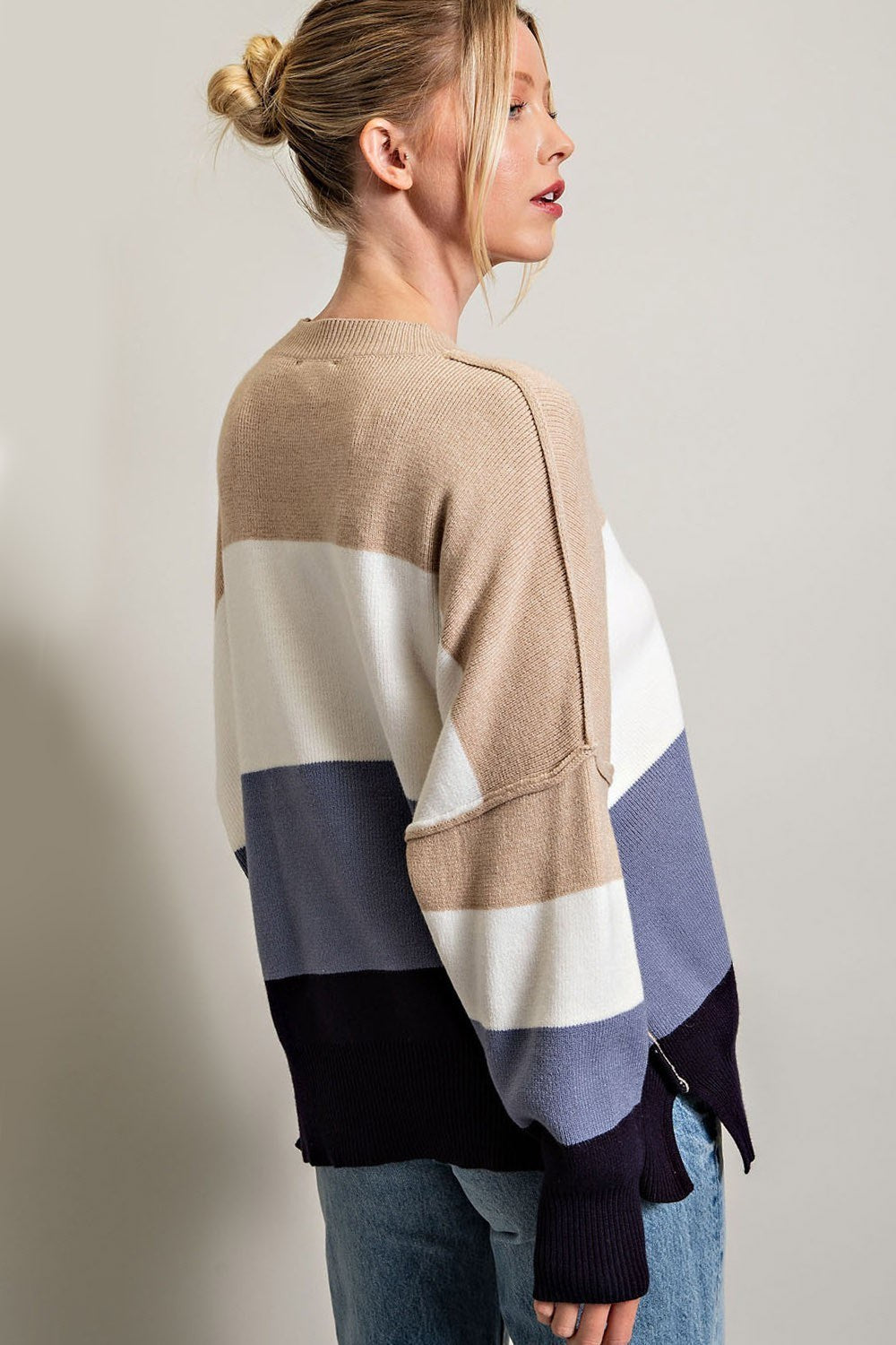 WIDE STRIPE KNIT TOP