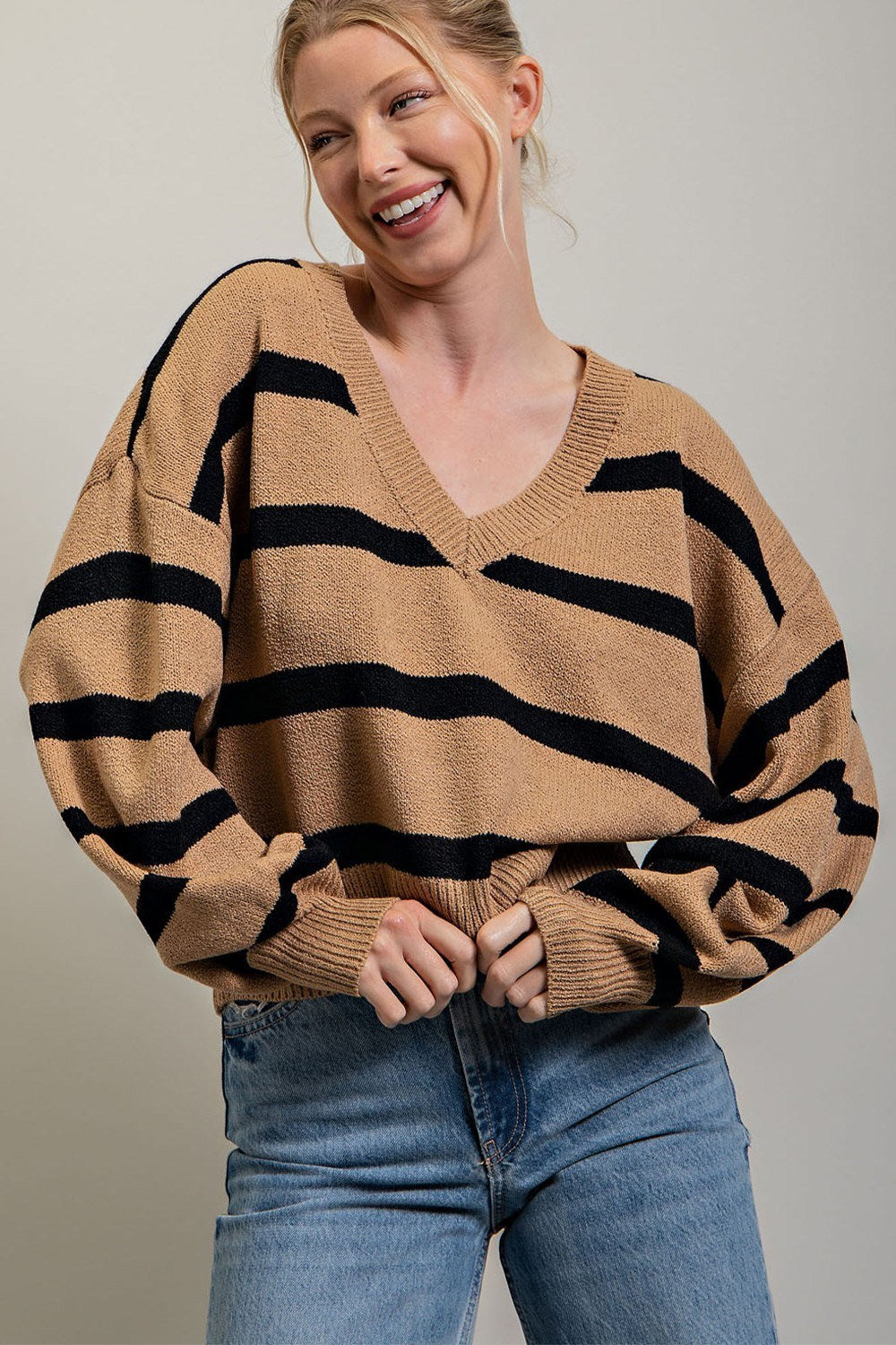 STRIPE LONG SLEEVE KNIT TOP