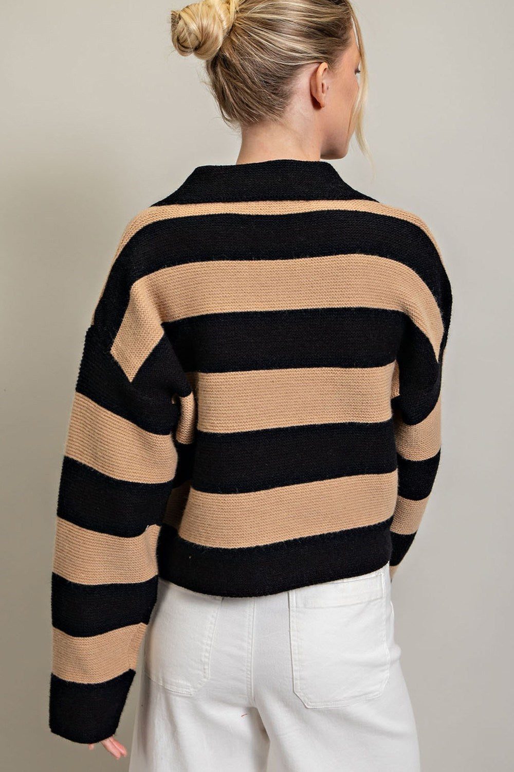 STRIPE COLLARED SWEATER TOP