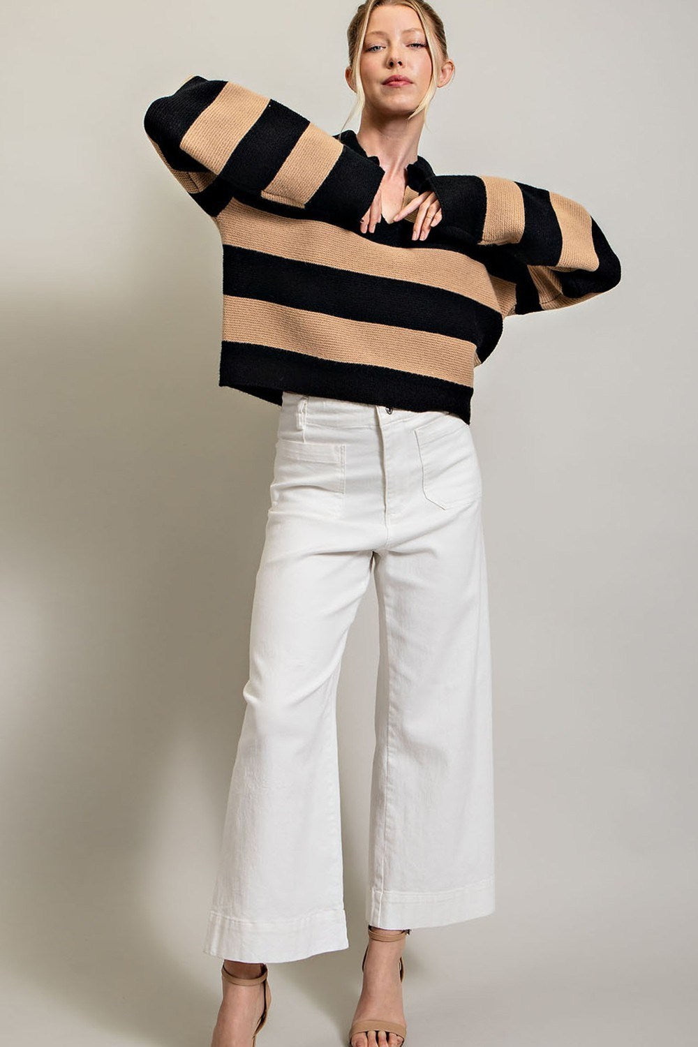 STRIPE COLLARED SWEATER TOP