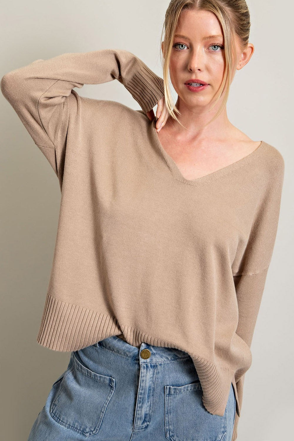 V NECK KNIT TOP