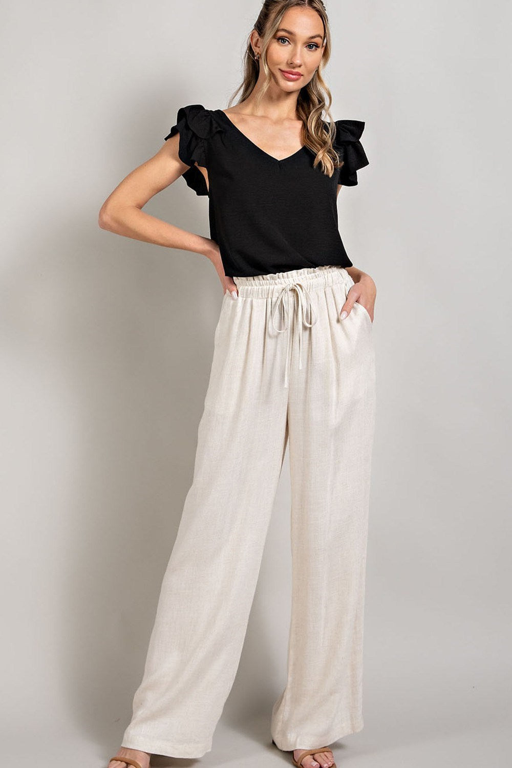 V-NECK SHORT SLEEVE RUFFLED TOP