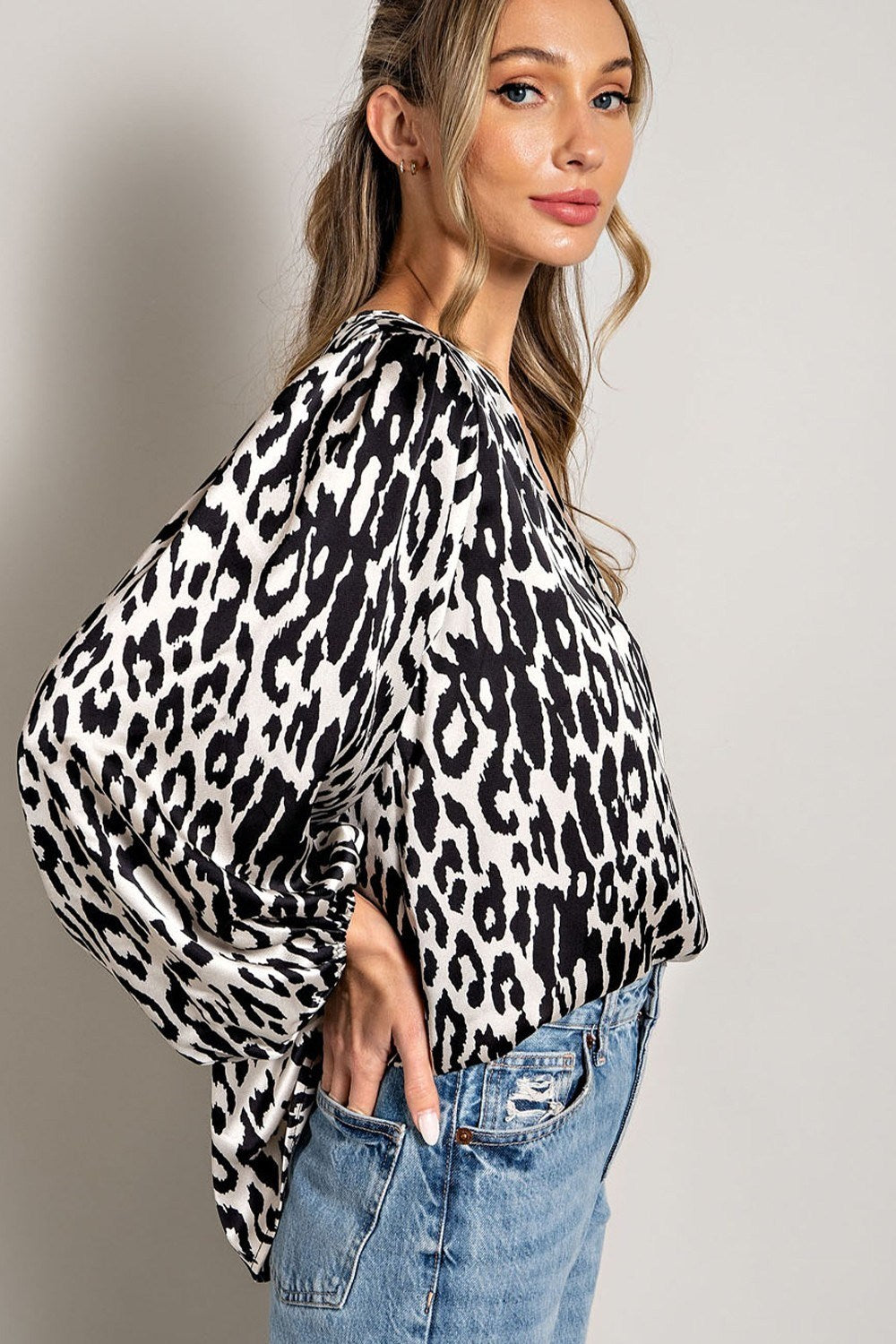 LEOPARD PATTERN V NECK LONG SLEEVE TOP