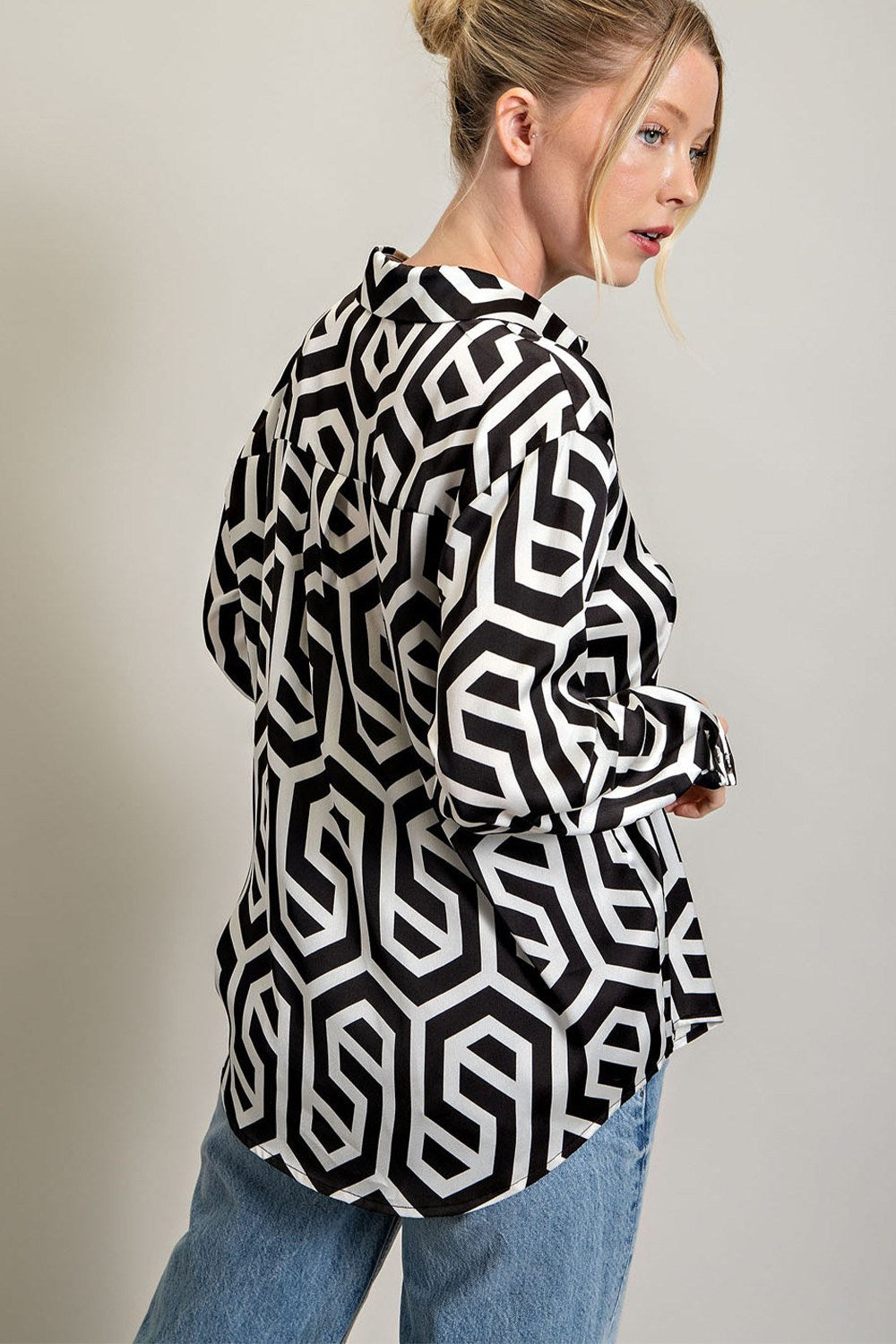 PRINTED BUTTON DOWN LONG SLEEVE TOP