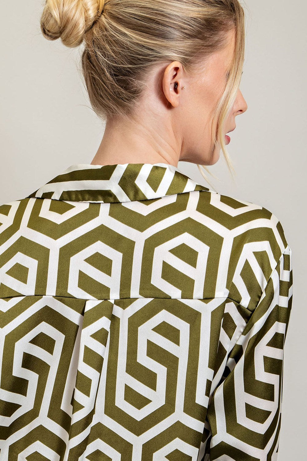 PRINTED BUTTON DOWN LONG SLEEVE TOP